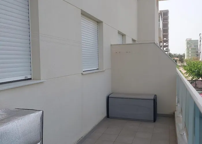 Este פילס
